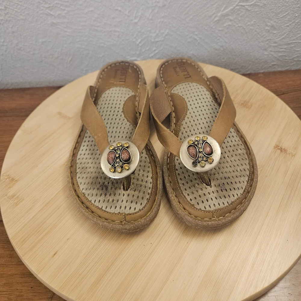 Born Basics Womens Slip On‎ Flip Flops Brown Leather Rhinestones Comfort Size 6
